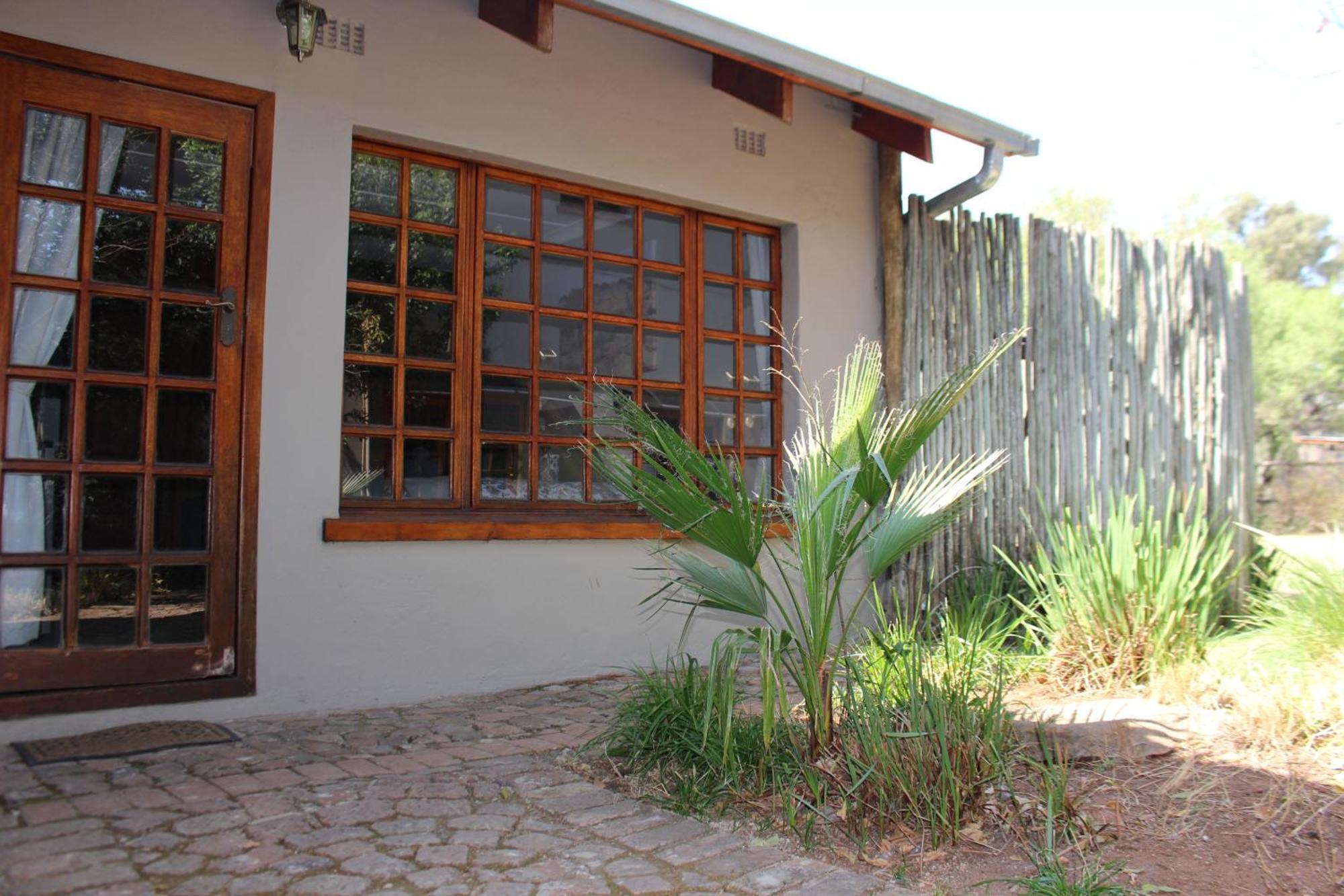 Ikamu'S Lodge Germiston Exterior photo