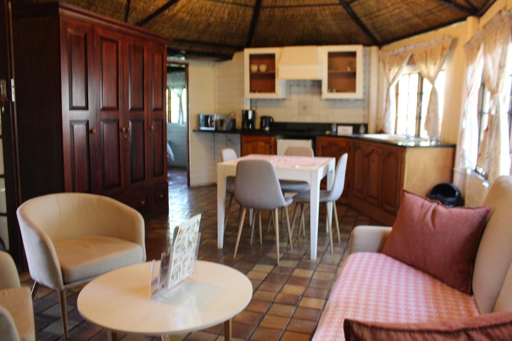 Ikamu'S Lodge Germiston Exterior photo